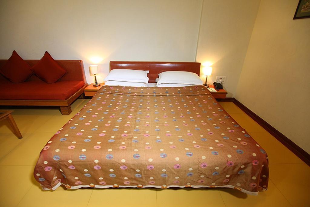 Shilpi Hill Resort Saputara Ngoại thất bức ảnh