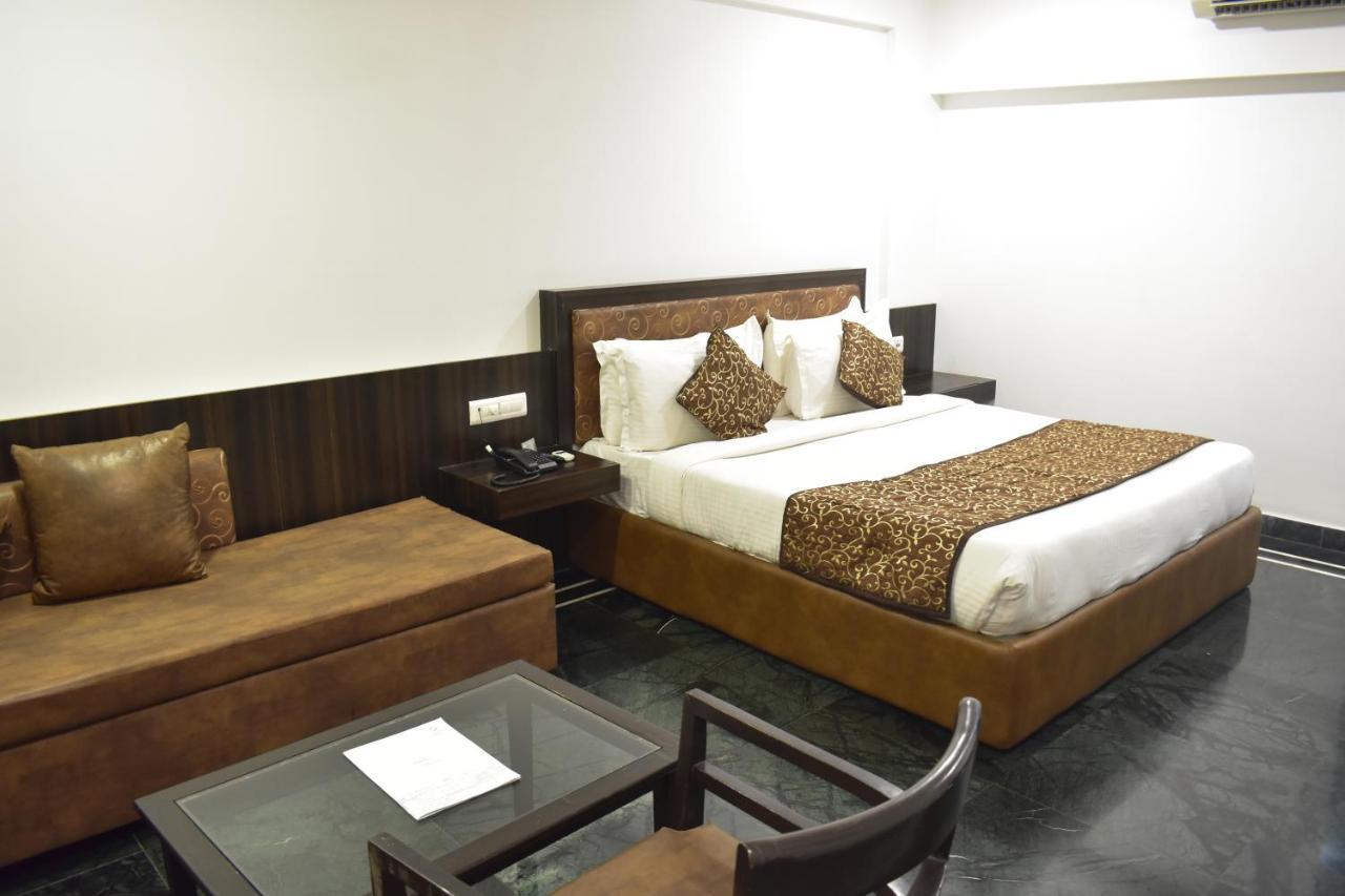 Shilpi Hill Resort Saputara Ngoại thất bức ảnh