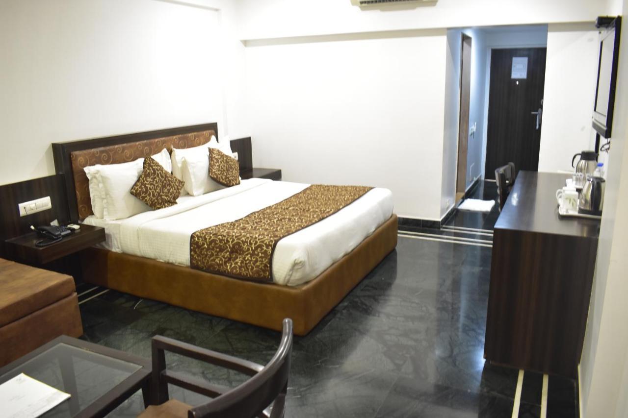 Shilpi Hill Resort Saputara Ngoại thất bức ảnh
