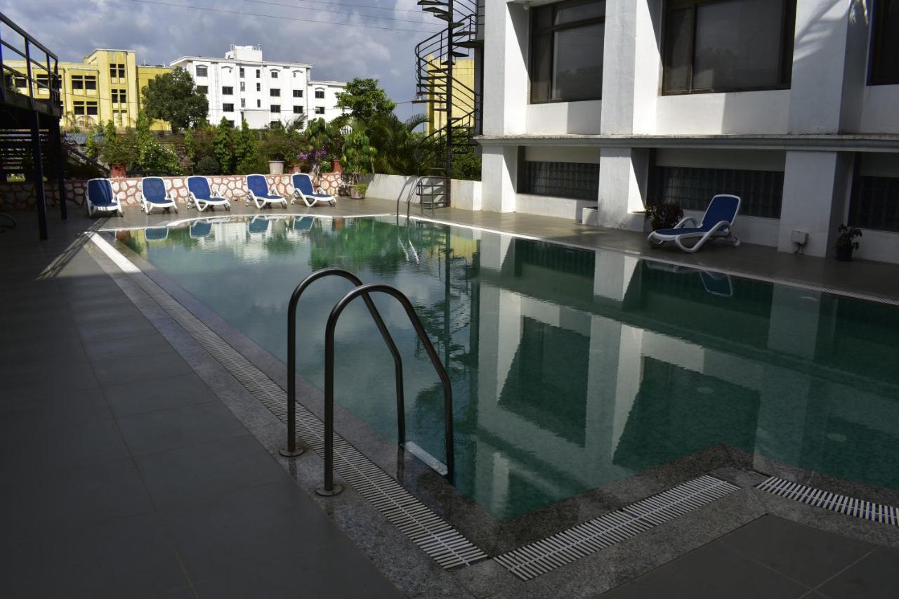 Shilpi Hill Resort Saputara Ngoại thất bức ảnh