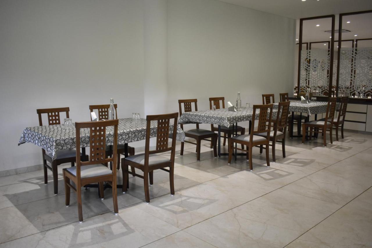 Shilpi Hill Resort Saputara Ngoại thất bức ảnh