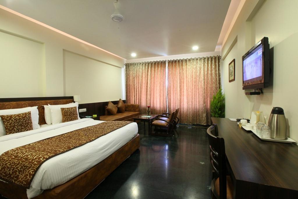 Shilpi Hill Resort Saputara Phòng bức ảnh