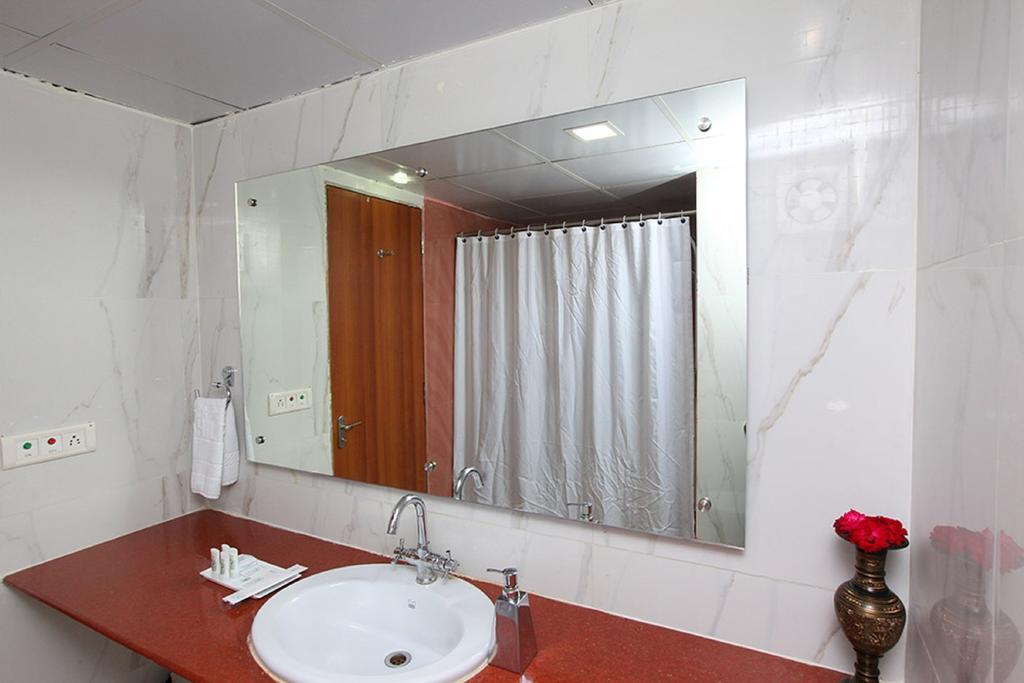 Shilpi Hill Resort Saputara Phòng bức ảnh