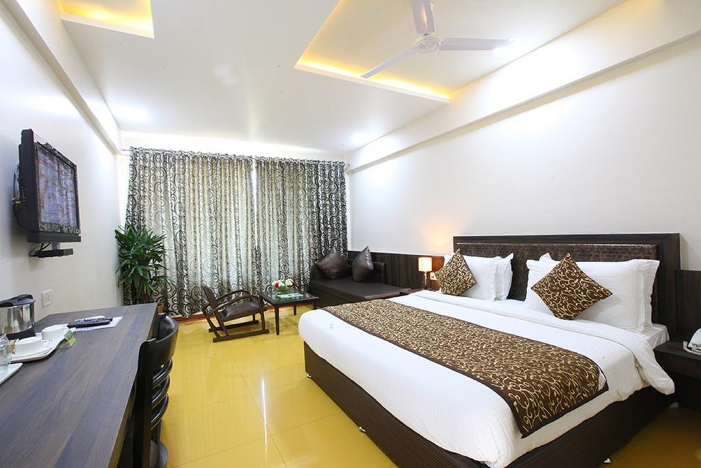 Shilpi Hill Resort Saputara Phòng bức ảnh